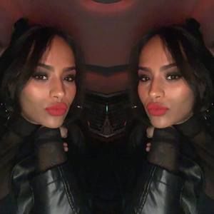 Meet your Posher, Yashary